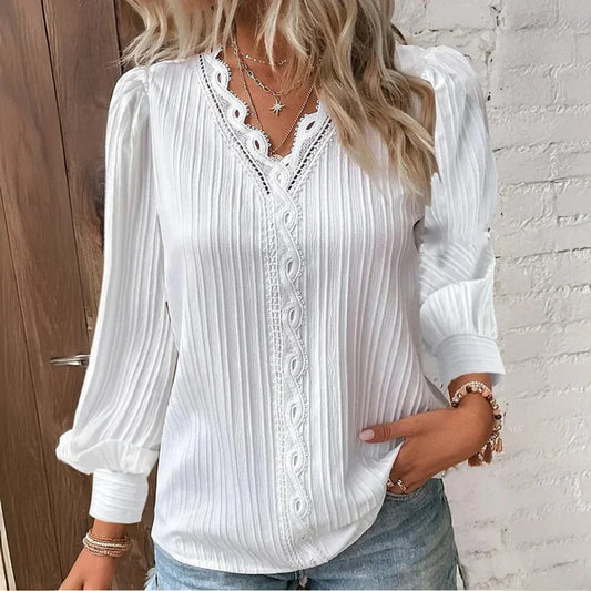 LF | Blouse en mousseline avec ornements en dentelle