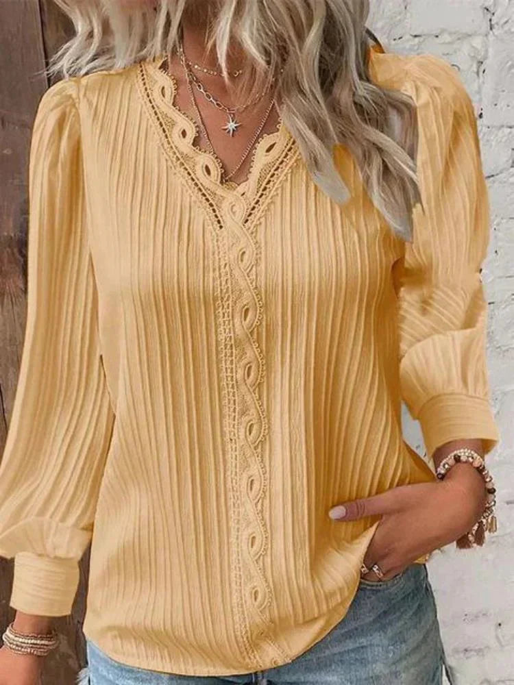 LF | Blouse en mousseline avec ornements en dentelle